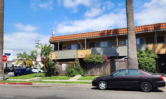 5080 Romaine St property thumbnail