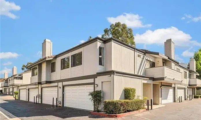 6470 Katherine Rd property thumbnail